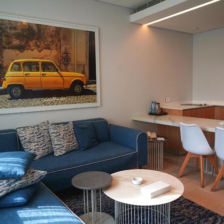 Monot Suites Beirut Exteriör bild