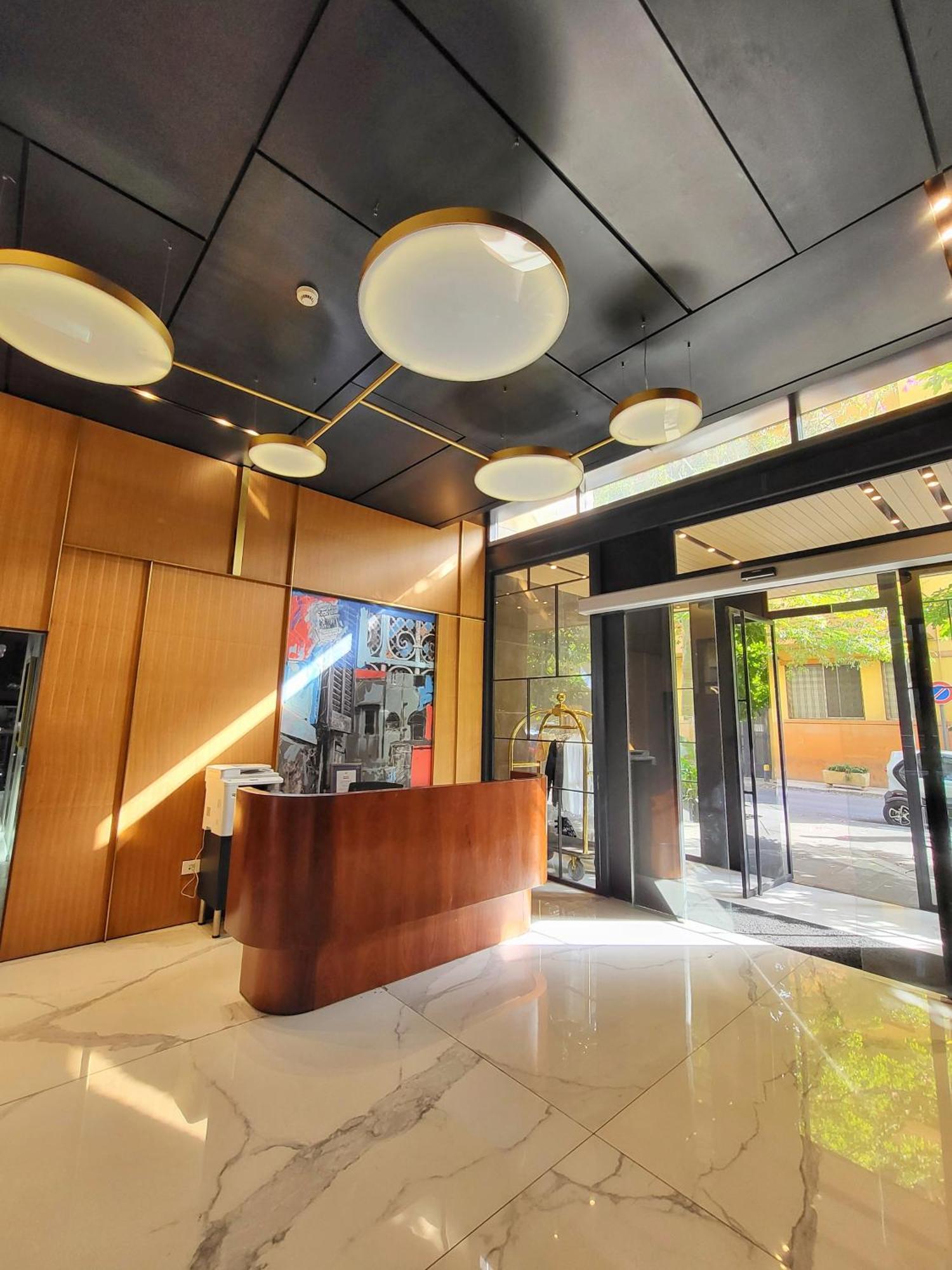 Monot Suites Beirut Exteriör bild