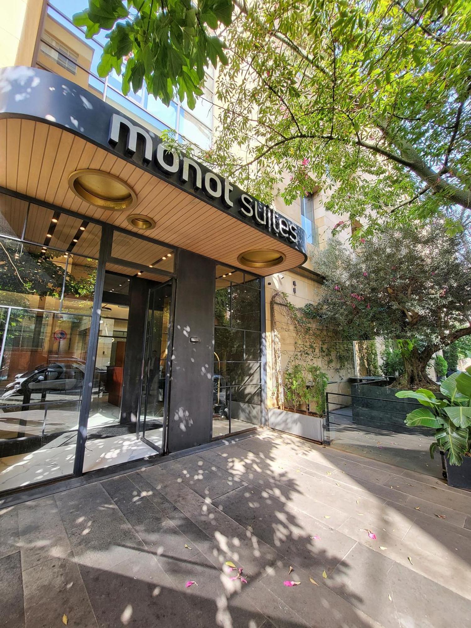 Monot Suites Beirut Exteriör bild
