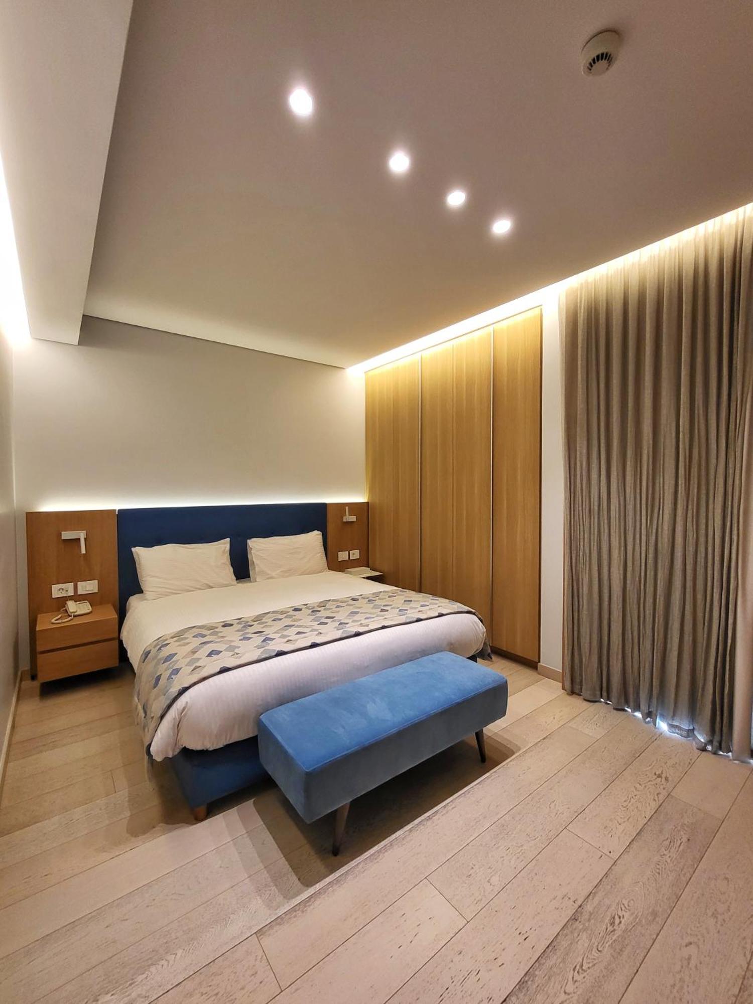 Monot Suites Beirut Exteriör bild